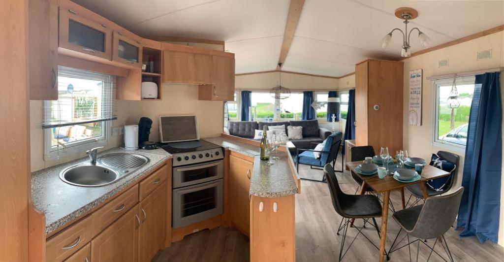 Apartmán Chalet Seemowe Direkt Am Wattenmeer Aan De Waddenzee Nordsee 600 Meter Zum Badestrand, Angeln Westerland Exteriér fotografie
